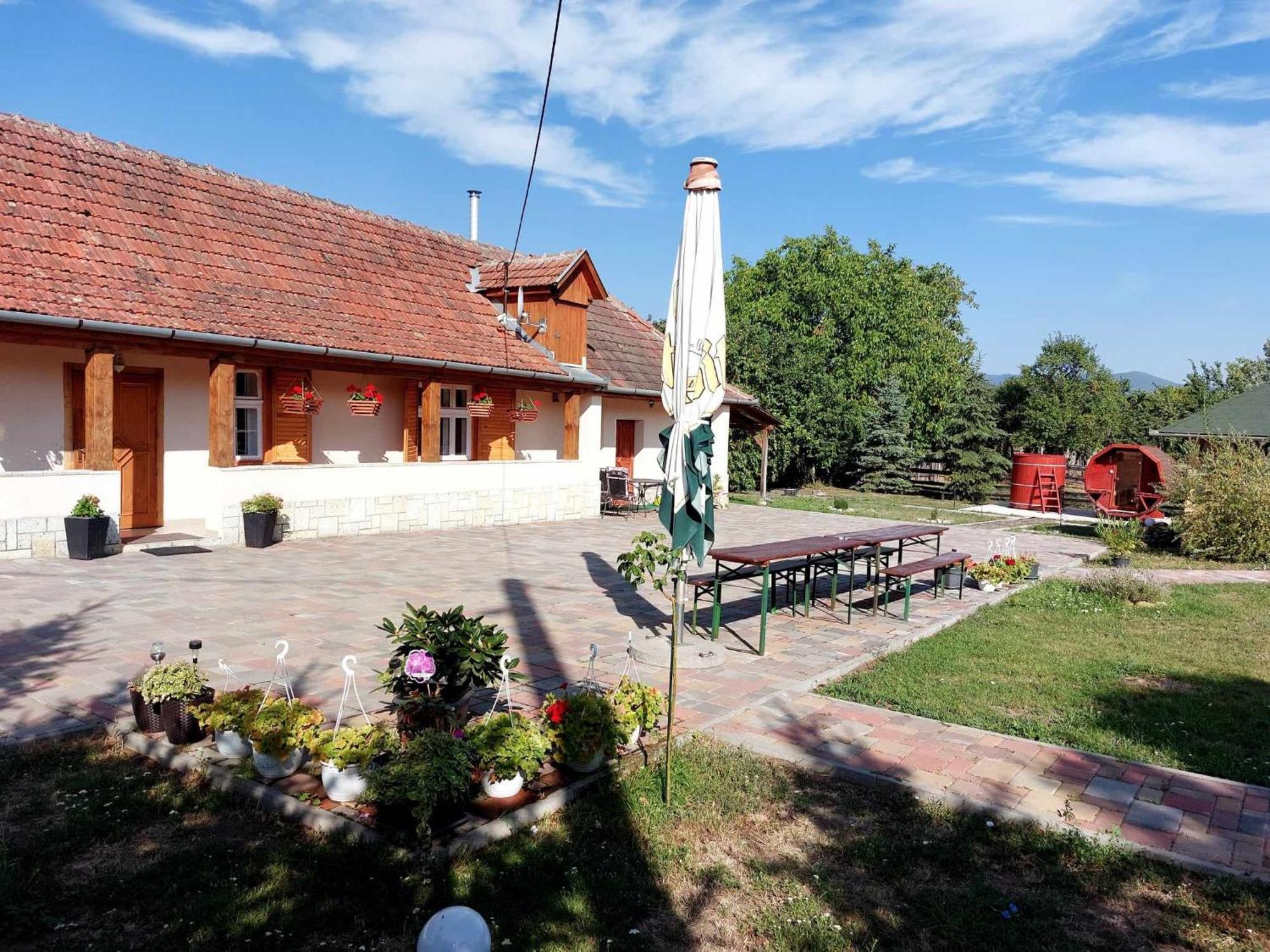Hegyalja Vendeghaz Appartement Tolcsva Buitenkant foto